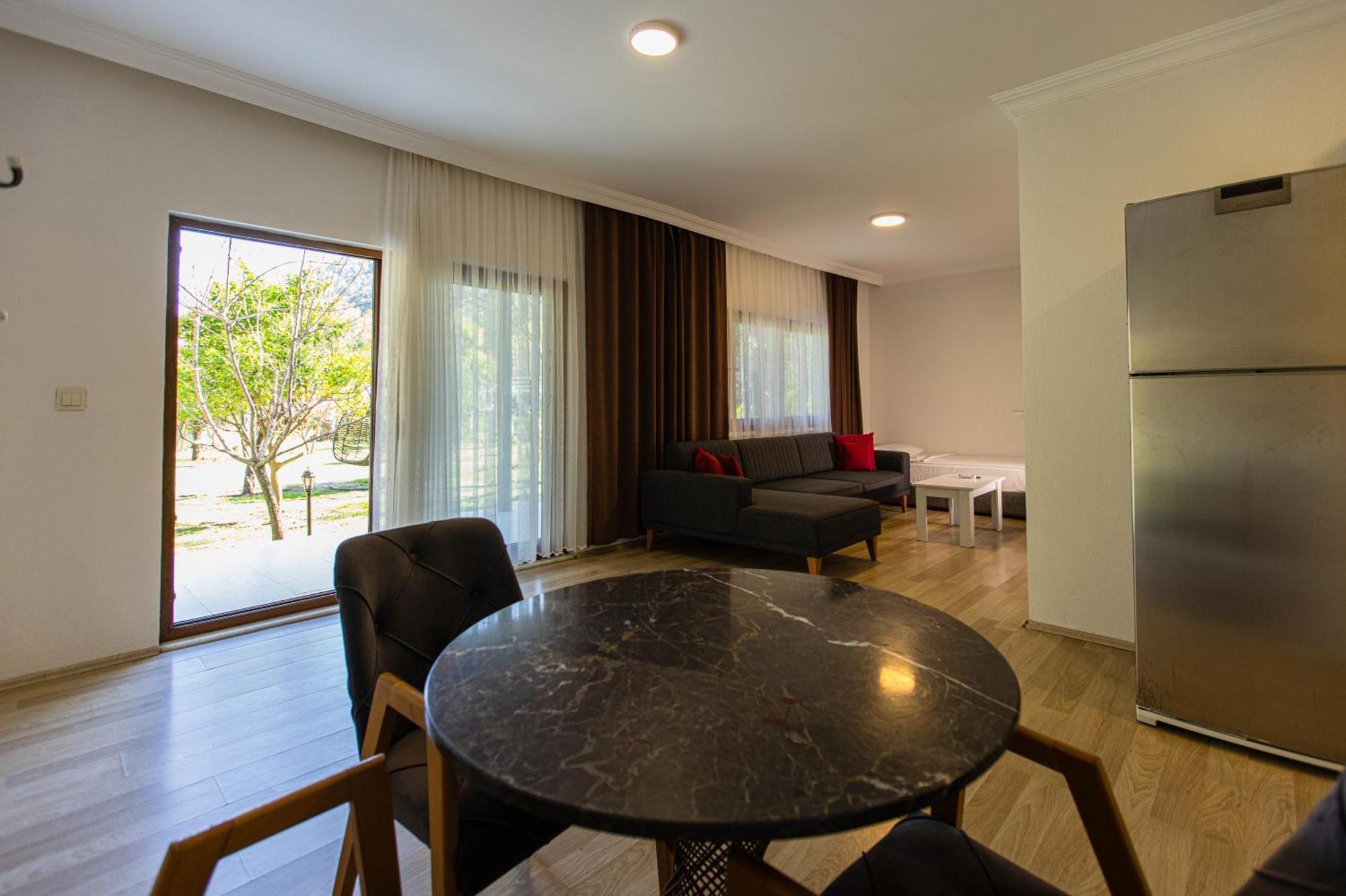 Keyif Pension & Aparts Çıralı Exterior foto